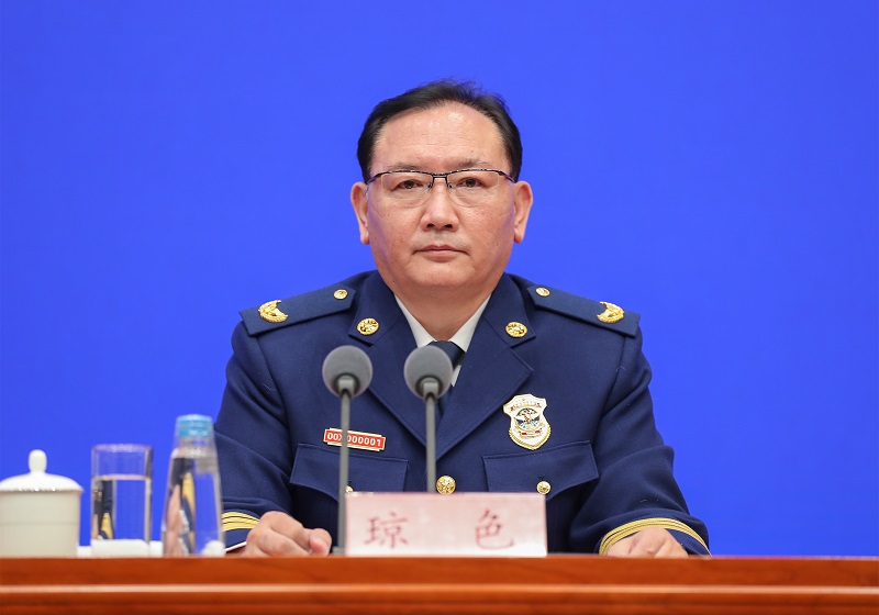 快使劲操我应急部党组成员、消防救援局局长琼色出席新闻发布会